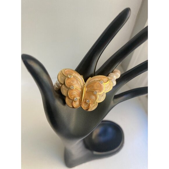 VINTAGE SIGNED K.J.L. FOR AVON FAUX PEARLS WITH ENAMEL BUTTERFLY 18" NECKLACE - Picture 13 of 16